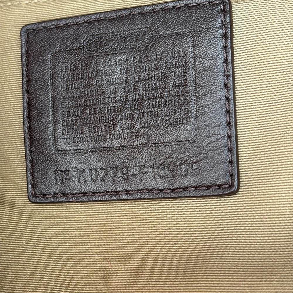 White Coach Soho Buckle shoulder bag - Picture 15 of 15